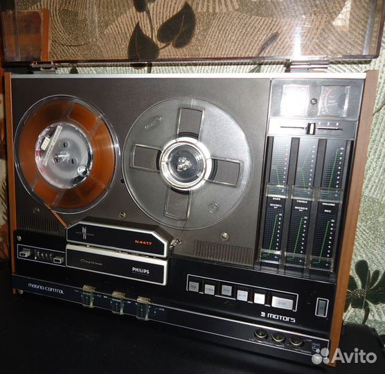 Катушечный магнитофон Philips N4417
