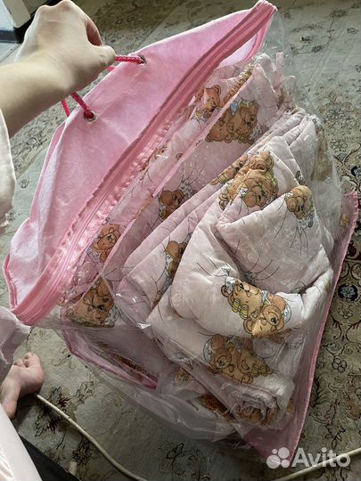 Бортики в кроватку+ держатель для балдахина