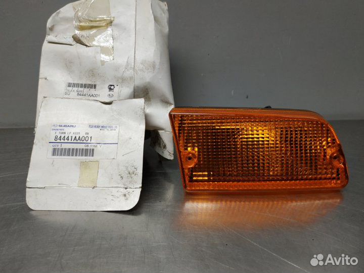 Повторитель поворота в крыло передний правый