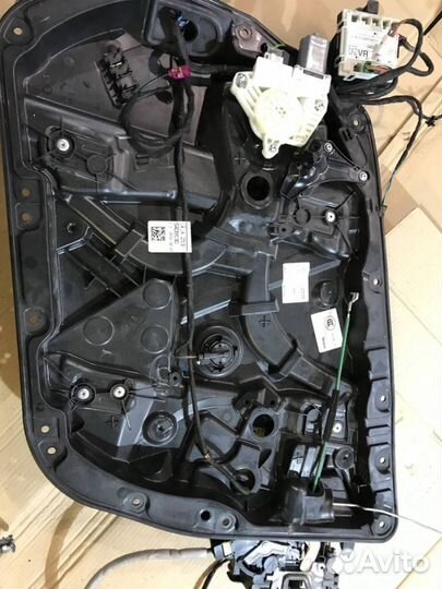 Стеклоподъемник передний правый W213720140