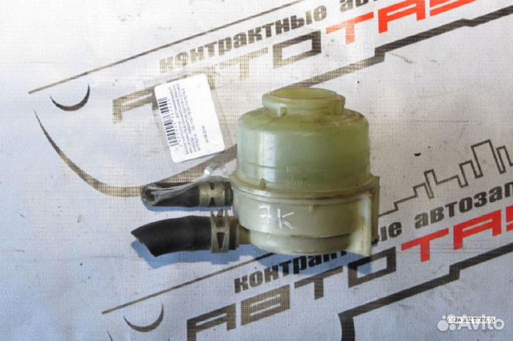 Бачок гур toyota daihatsu lexus. estima lucida lit