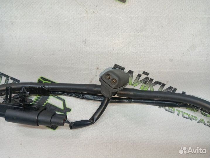 Форсунка стеклоомывателя Ford Focus хэтчбек 5дв