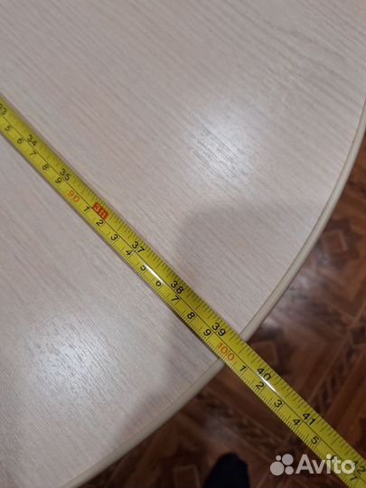 Стол кухонный