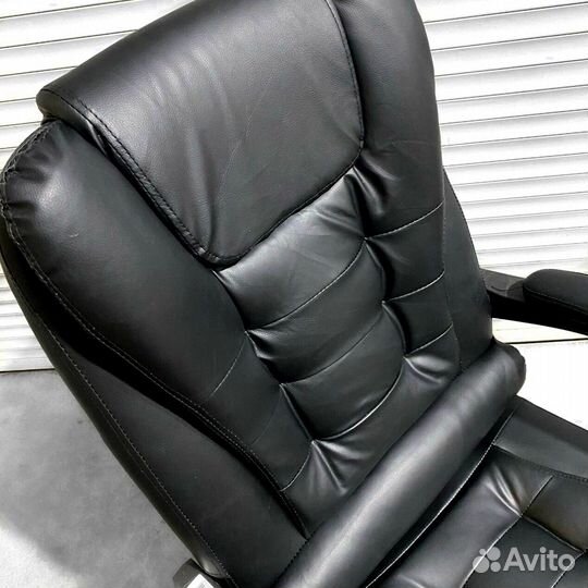 Компьютерное кресло руководителя