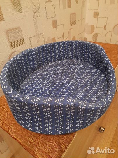 Лежанка для кошек новая