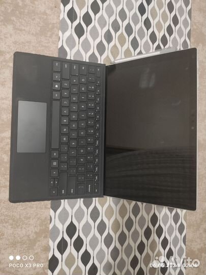 Microsoft surface pro 5