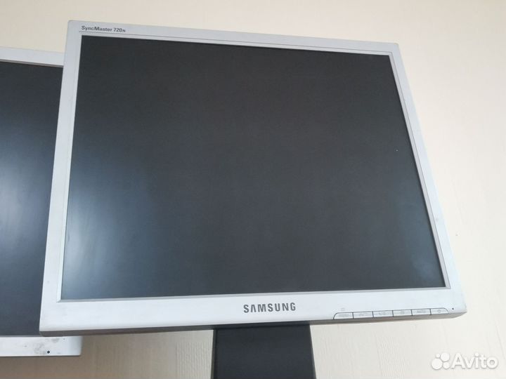 Монитор Samsung