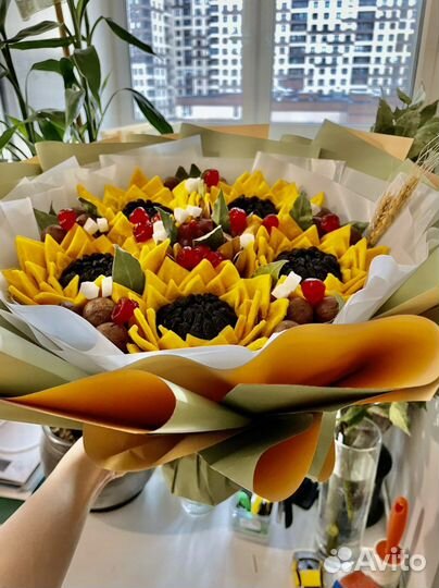 Букет из сухофруктов и орехов