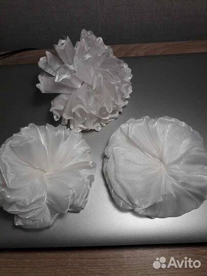 Белые банты для девочек