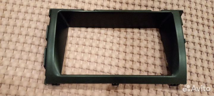 Рамка переходная для магнитолы на Isis