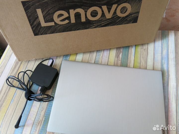 Lenovo ideapad 3 15ADA05