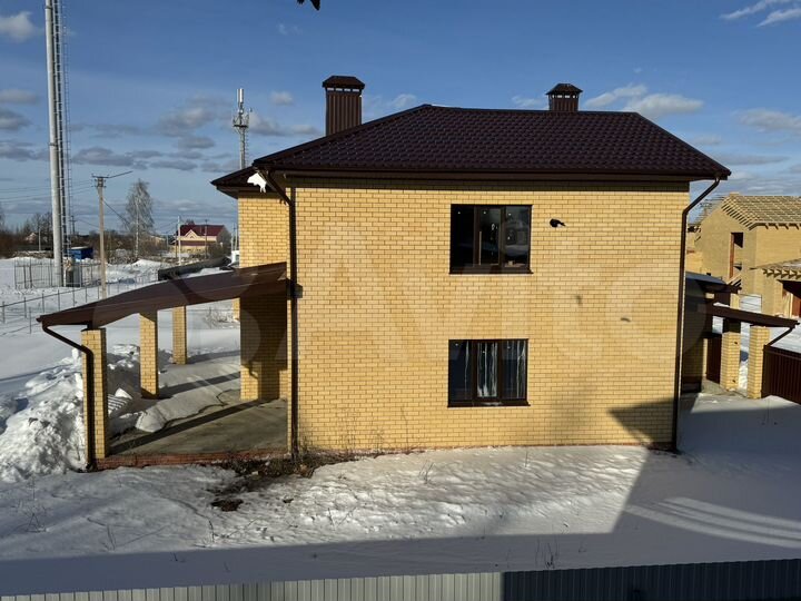 Коттедж 209,8 м² на участке 8 сот.