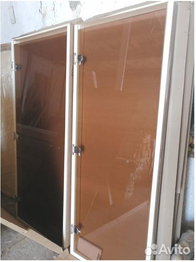 Стеклянная дверь в сауну