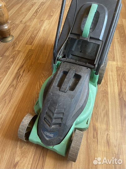 Газонокосилка электрическая