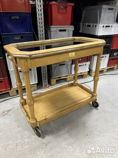 Тележка сервировочная для алкоголя