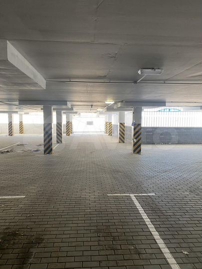 Машиноместо, 14 м²