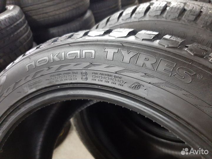 Nokian Tyres Hakkapeliitta 9 275/45 R20 110T