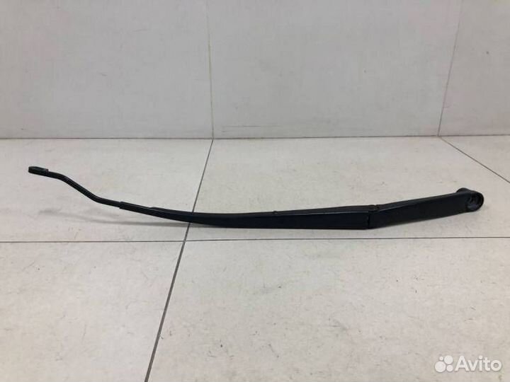 Поводок стеклоочистителя передний правый Hyundai S