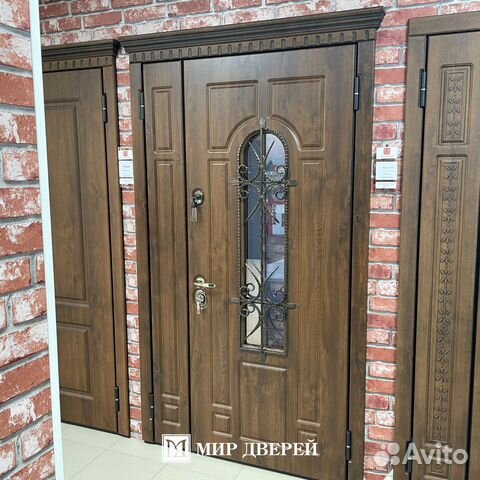 Входная дверь «Лацио» с художественной ковкой