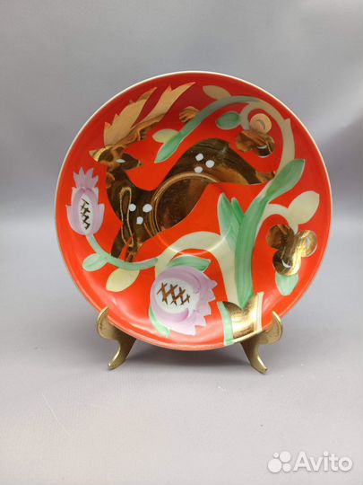 Фарфоровое блюдце Дулево 