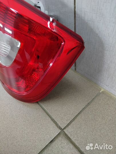 Фонарь задний правый Skoda Rapid 1 5JH945208