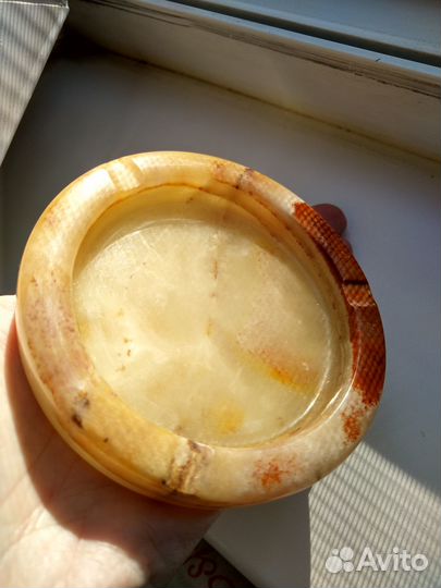 Пепельница из оникса новая