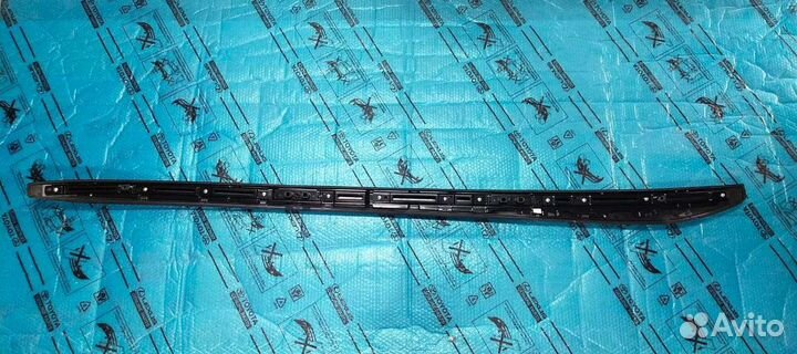 Рейлинг на крышу Хайлендер правый Оригинал 13-19