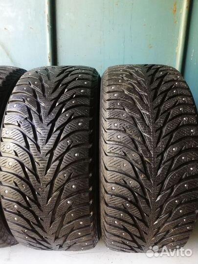 Yokohama Ice Guard IG35 235/45 R17