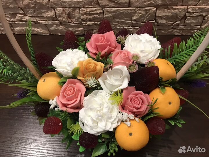 Подарочная корзинка из мыла