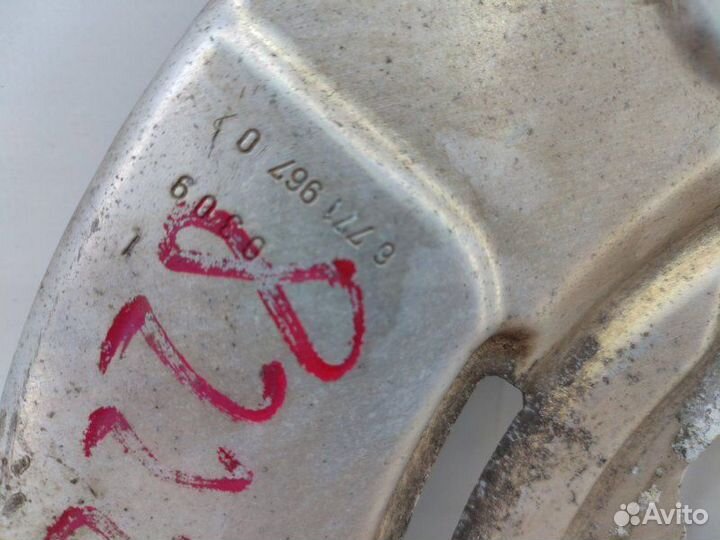 Пыльник тормозного диска Bmw X5 E70 N52B30AF 2009