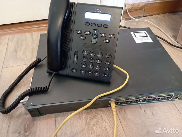 IP-телефон Cisco CP-6921