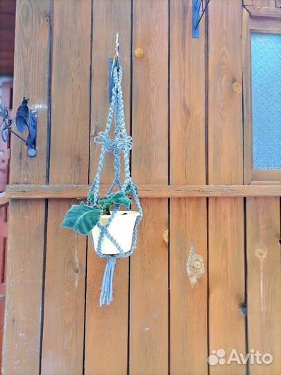 Кашпо подвесное