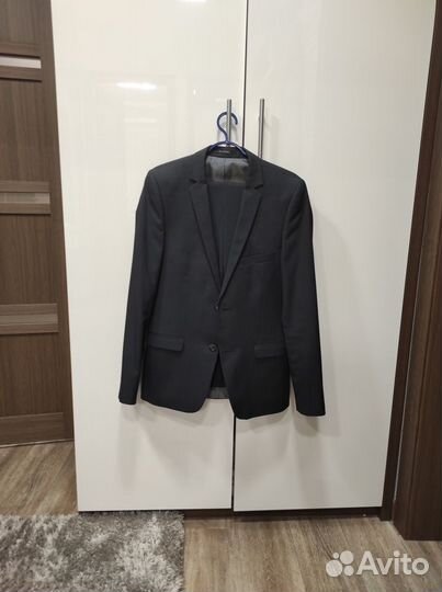 Костюм классический 44 размер