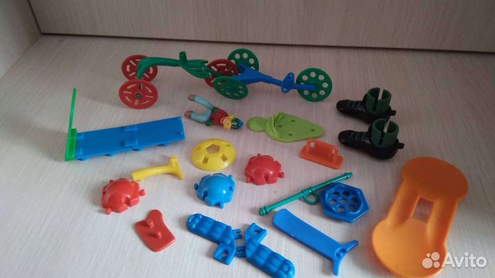 Игрушки из киндера. Много разных