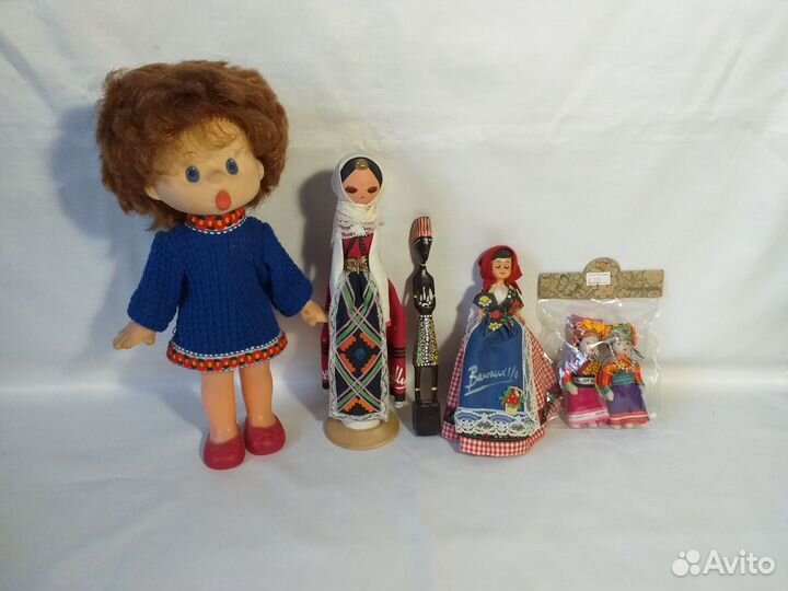 Немного кукол и мягких игрушек.СССР,Болгария