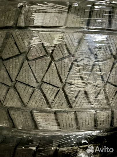 Bridgestone Blizzak VRX 225/60 R18