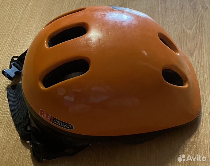 Десткий защитный шлем