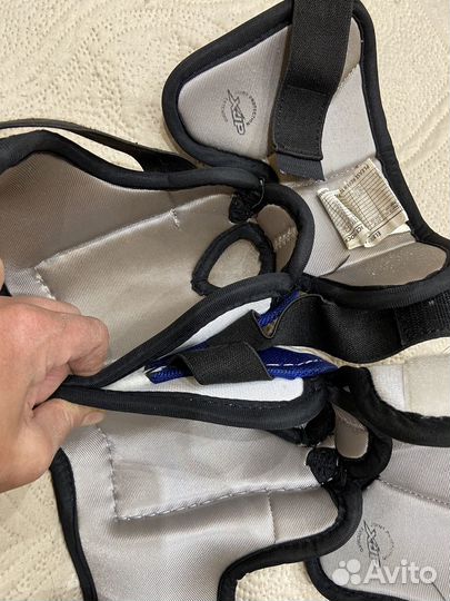 Налокотники хоккейные Easton