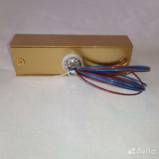 Светодиодный настенный светильник