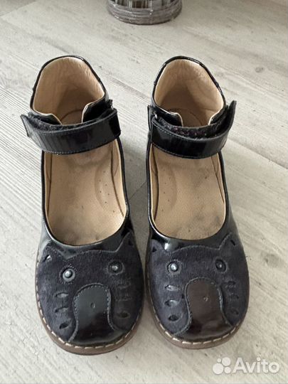 Любимые туфли с кошечкой