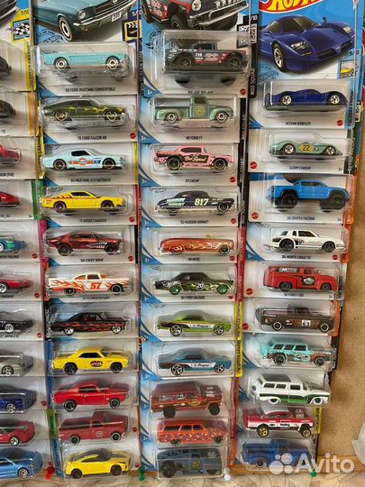 Hot Wheels 118 штук