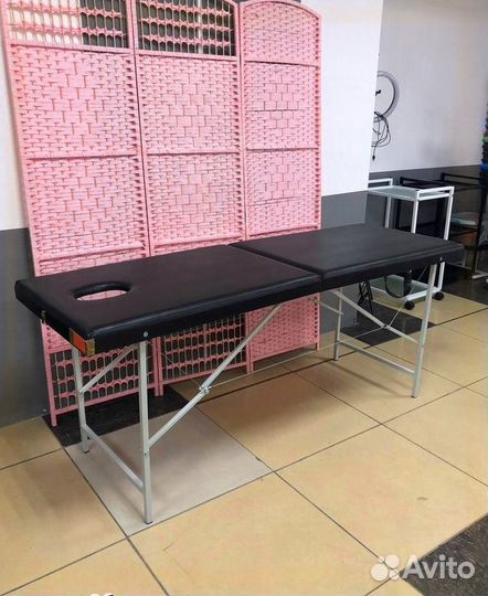 Кушетка с вырезом