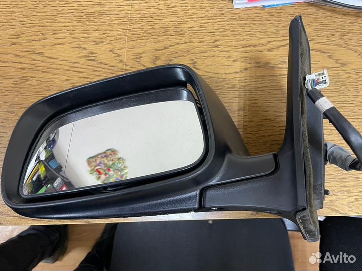 Зеркало левое Toyota Avensis 8790605100