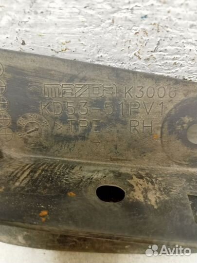 Брызговик задний Мазда