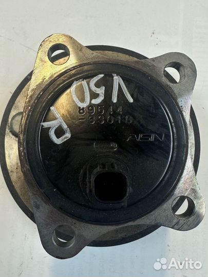 Ступица задняя правая Toyota Camry V50 55