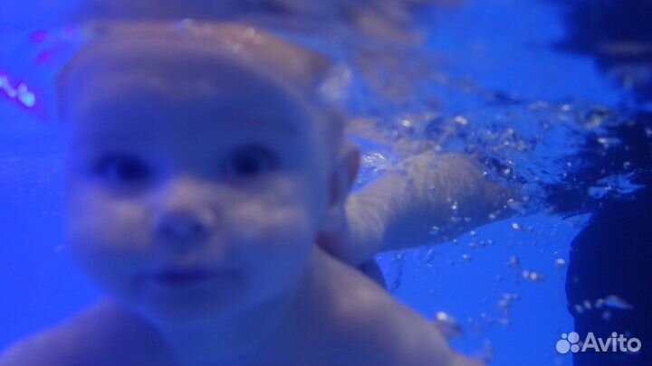Грудничковое плавание в домашней ванне