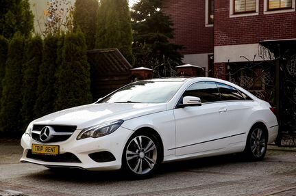 Аренда Mercedes E-class Coupe с панорамной крышей