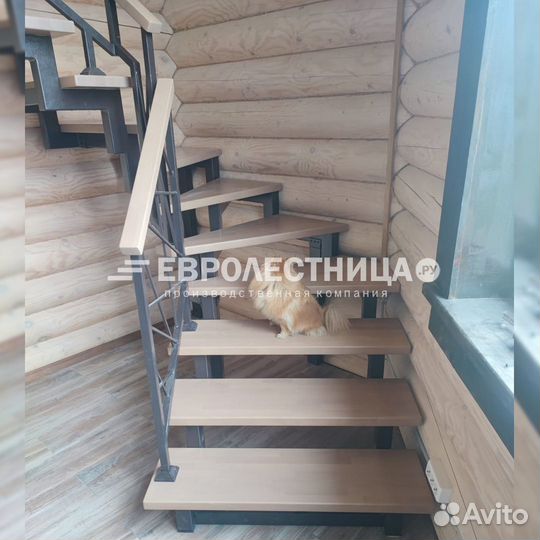 Лестница на второй этаж