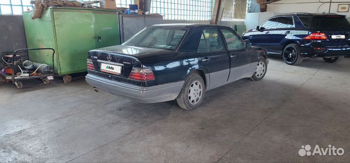 Mercedes-Benz E-класс, 1993