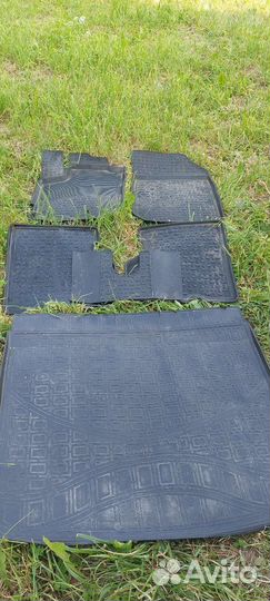 Резиновый автоковрики Renault kaptur